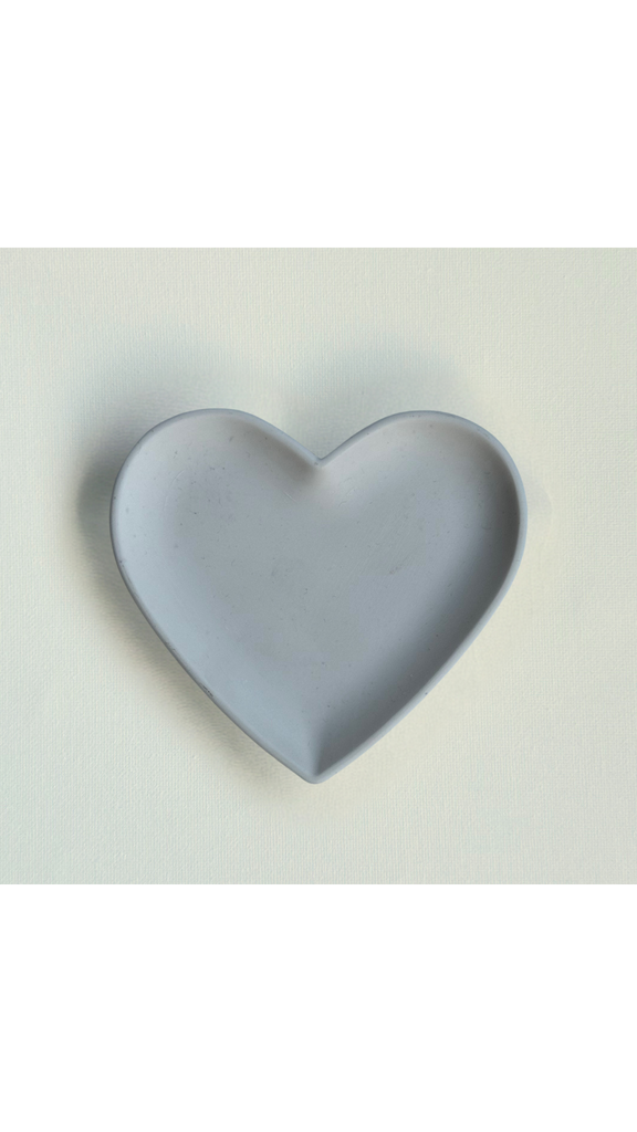 Jesmonite Marble Heart tray white